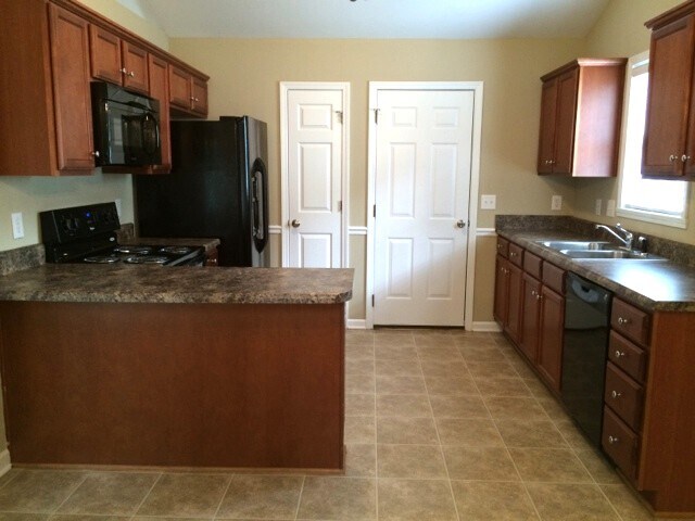 Building Photo - 5853 Bushberry Ct