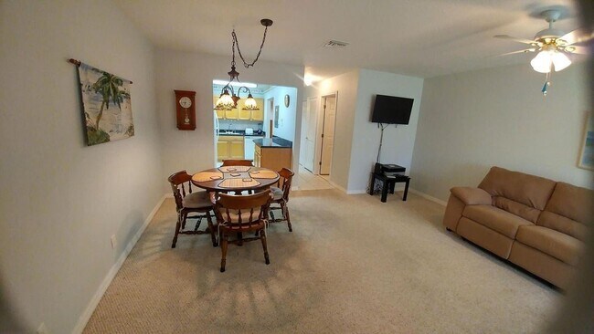 Building Photo - 829 Timberview Dr