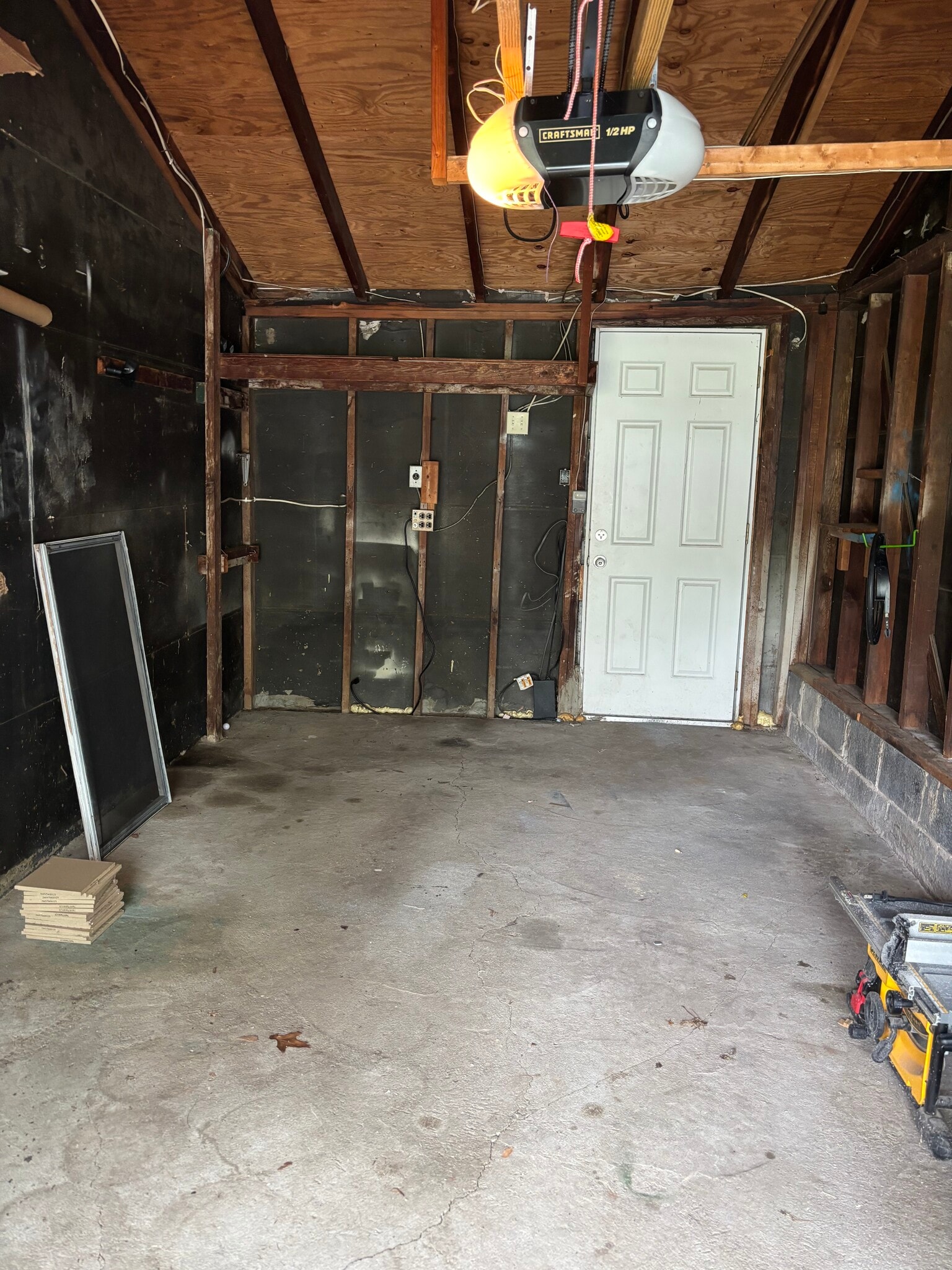 Building Photo - 1614 Woodford Way