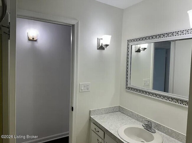 Building Photo - 2513 Steeplechase Dr