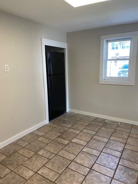 Kitchen - 1019 Putnam St