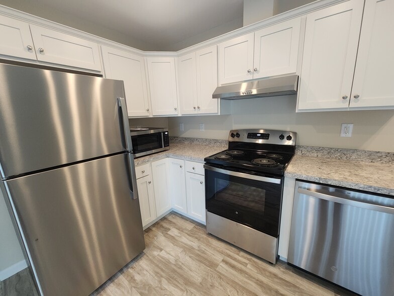 Building Photo - 60 Nicholas Ln