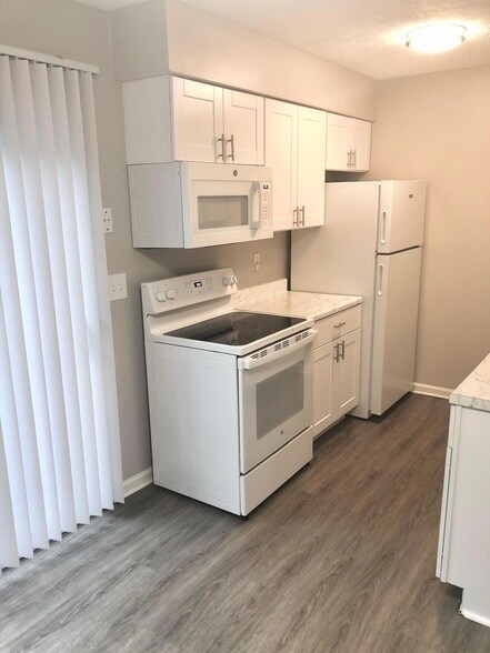 Building Photo - 5694 Crossing Ct
