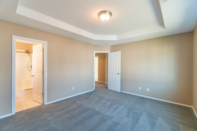 Building Photo - Beautiful Bethany 3 Bedroom Near Parks & Schools!