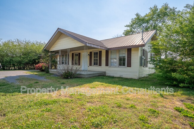 Building Photo - 2208 Old Gurley Pike