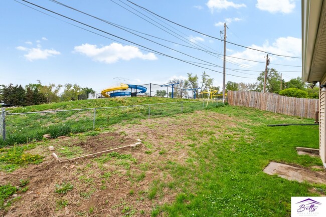 Building Photo - OPEN HOUSE MAY 9, 2025 3PM-4PM