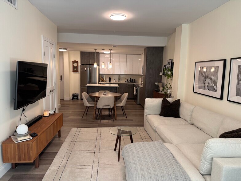 Building Photo - 771 Harrison Ave