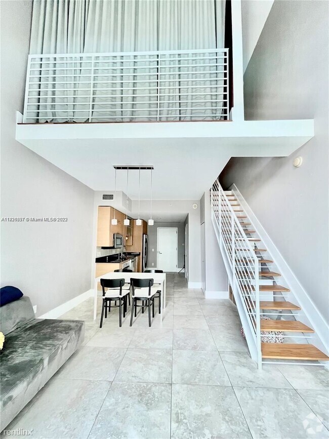 Building Photo - 1 br, 1.5 bath Condo - 60 SW 13th St Apt 2002