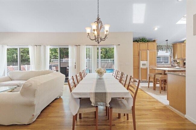 Building Photo - 60 Quogue Riverhead Rd
