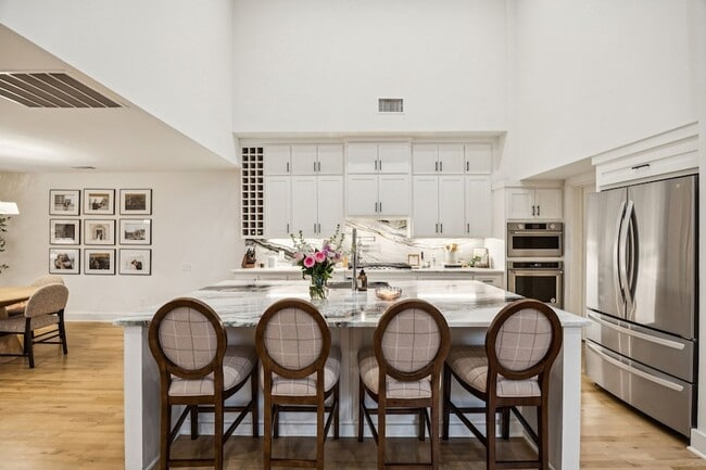 Building Photo - 5816 Orchid Ln