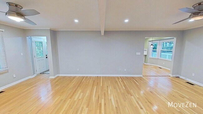 Building Photo - 1407 Hall Blvd
