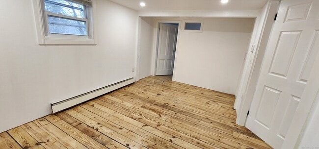 Building Photo - 1206 Bassett Rd