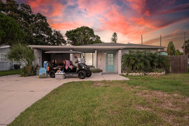 Building Photo - 6660 Date Palm Ave S