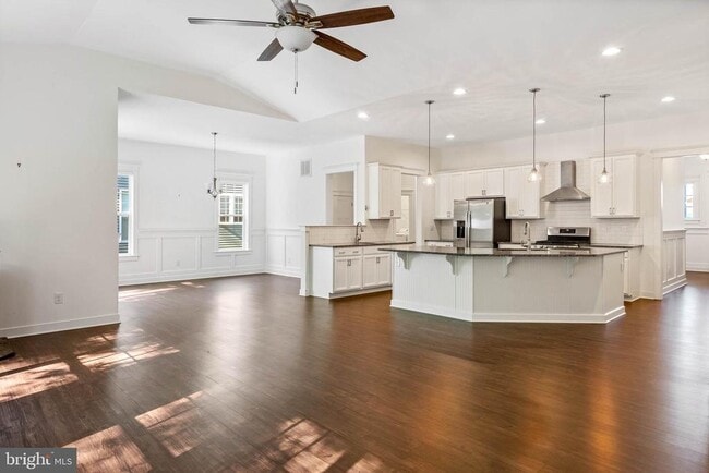 Building Photo - 22395 Arbor Cir
