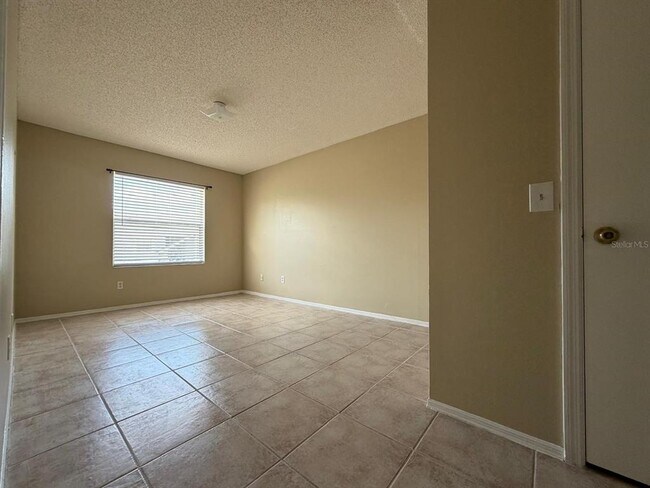 Building Photo - 4240 Pershing Pointe Pl