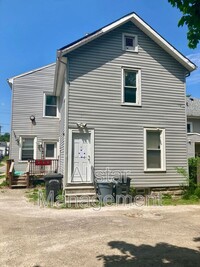 Building Photo - 1120 East Ave