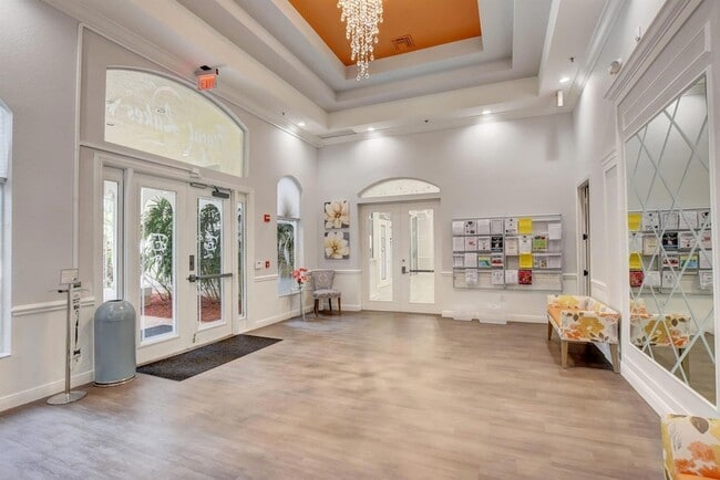 Building Photo - 6129 Heliconia Rd