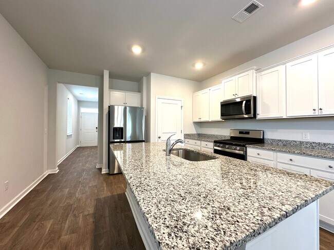 Building Photo - 3/2 home in Pine Hills in Cane Bay of Summerville!