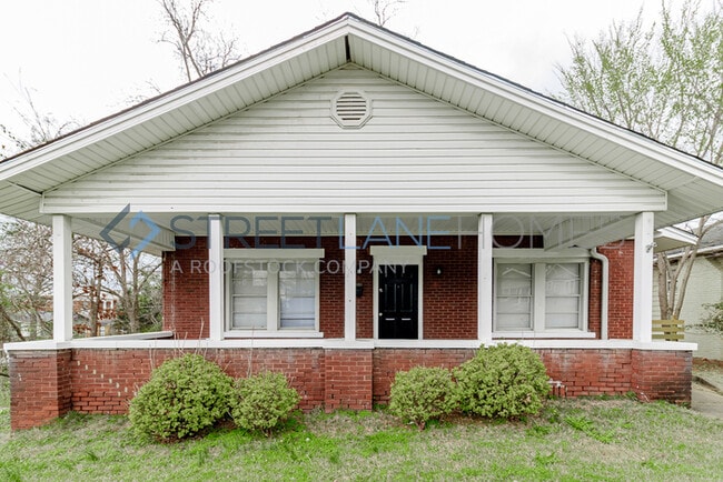 Building Photo - 250 Off First Full Month