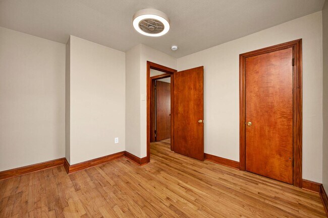 Building Photo - 414 Churchill Ct