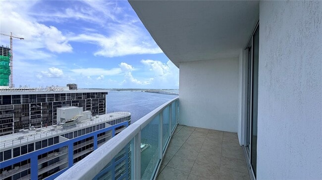 Building Photo - 2101 Brickell Ave