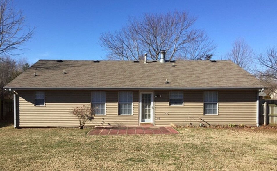 Building Photo - 1296 N Fieldstone Ave