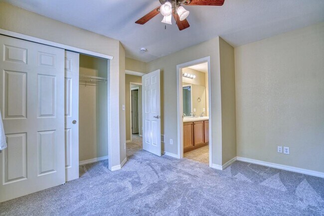 Building Photo - 2370 Windmill Dr