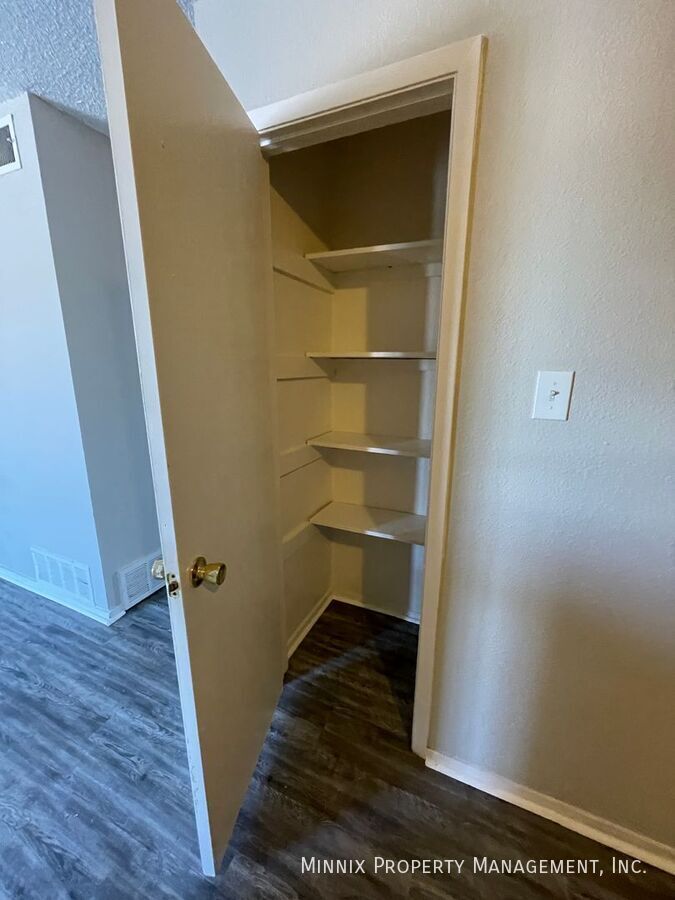 Building Photo - 3007 W Louisiana Ave