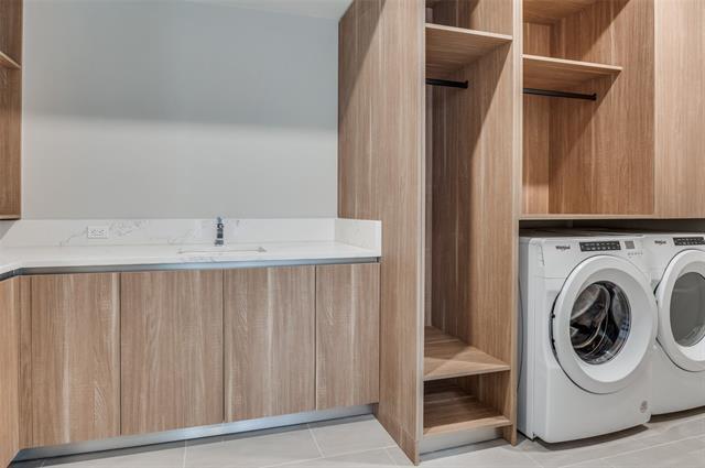 Building Photo - 3003 Maple Ave