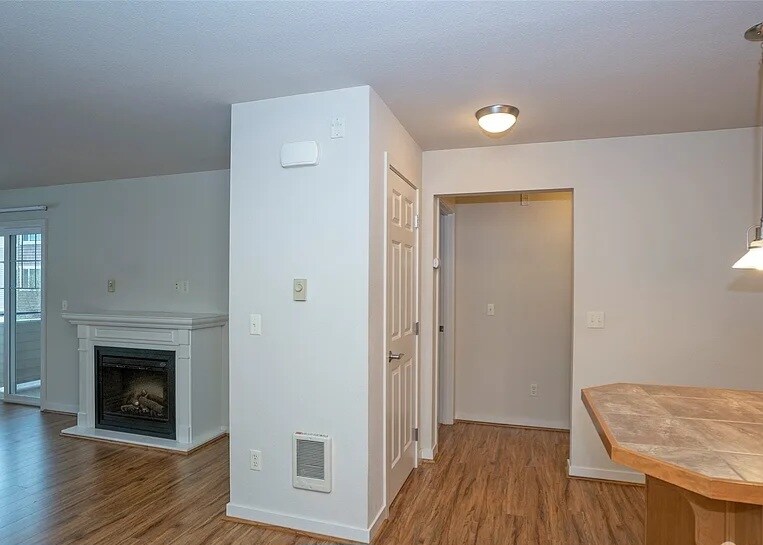 Building Photo - 13405 97th Ave E