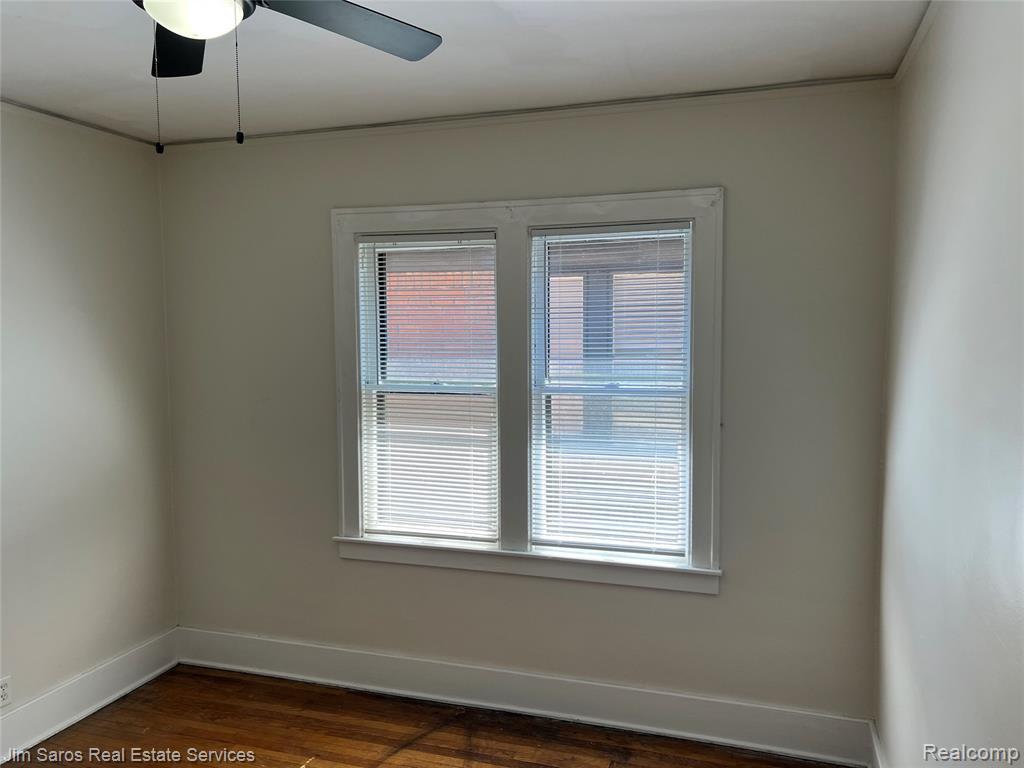 Building Photo - 987 Beaconsfield Ave