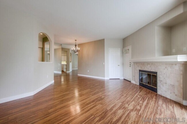 Building Photo - 12079 Tivoli Park Row