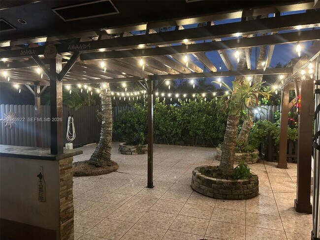 Building Photo - 13650 SW 283rd Terrace