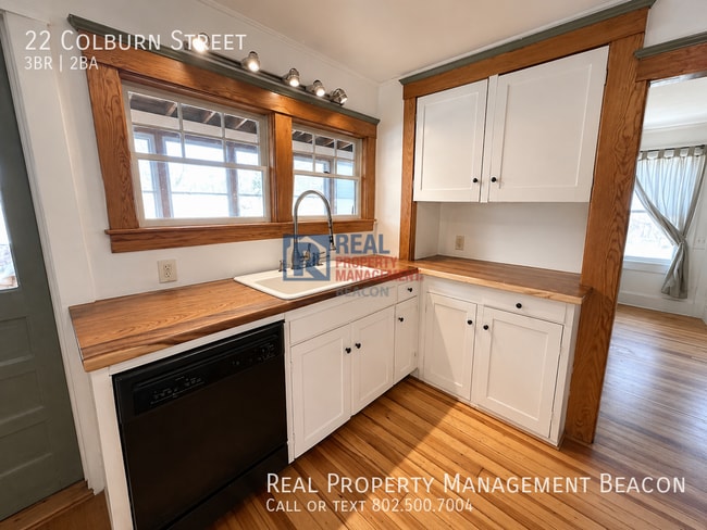 Building Photo - 22 Colburn St