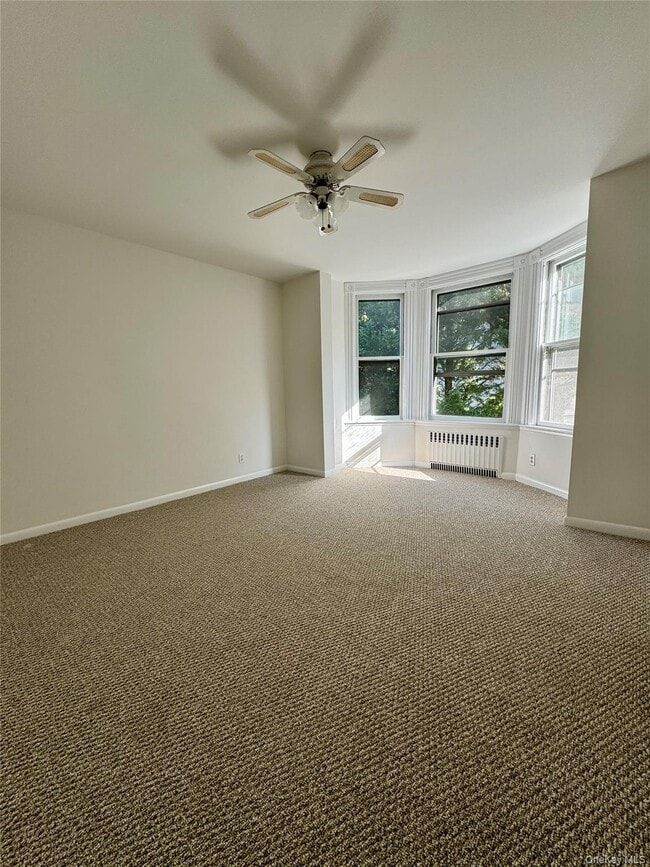 Building Photo - 38 Linden Pl