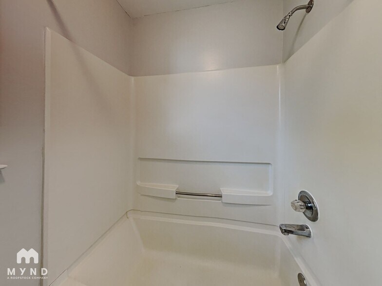 Building Photo - 1112 New Castle Ct