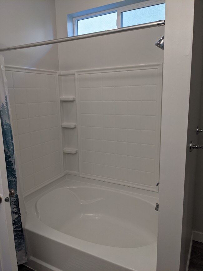 Building Photo - 3293 S Lincoln Ln