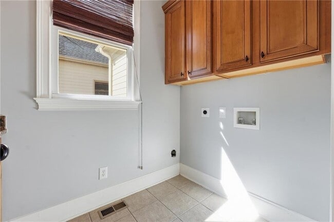 Building Photo - 6437 Blue Water Dr