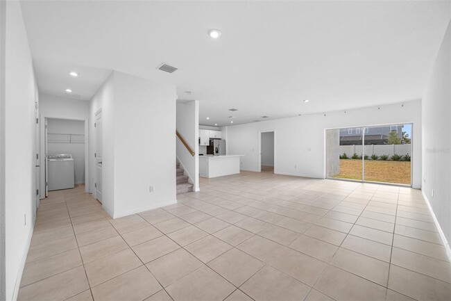 Building Photo - 5913 Laurelcrest Gln