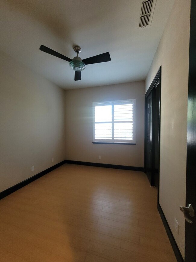 Building Photo - Lake front home in Westlake in Natomas, gated community