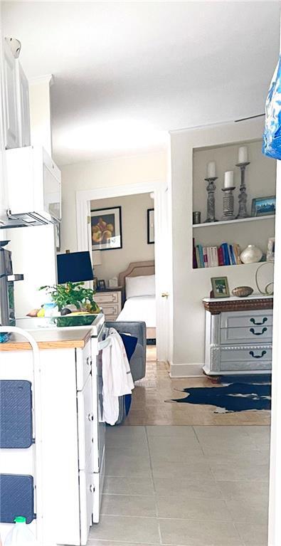 Building Photo - 5-7 Whitwell Ave