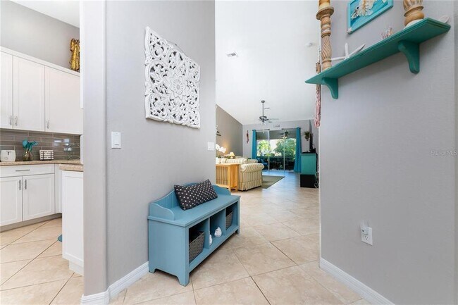 Building Photo - 319 Monaco Dr