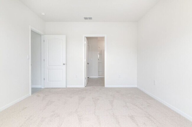 Building Photo - 2759 Sunnyvale St
