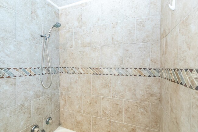 Building Photo - 2310 15th St