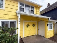 Building Photo - 539 Madison St