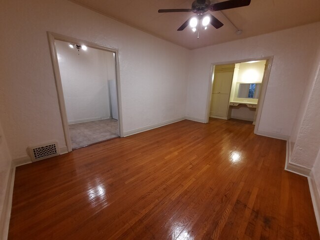 Building Photo - 6141 Afton Pl