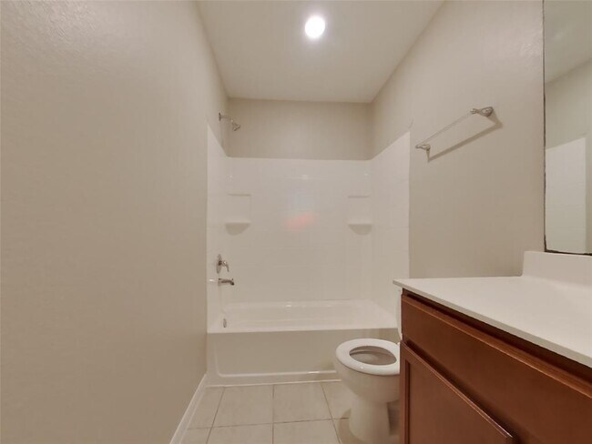 Building Photo - 212 Comanche Plains Rd