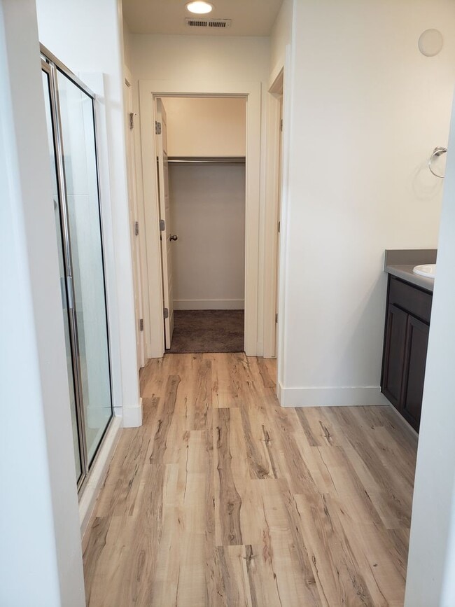 Building Photo - Trails and more at this Harvest Park Home in Mapleton!!
