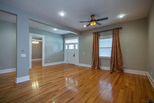 Building Photo - 5106 Indiana Ave