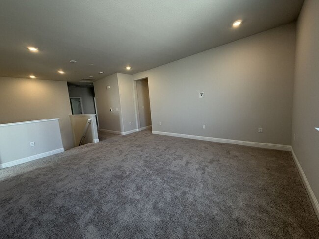 Building Photo - Beautiful 5 bedroom, 4 bathroom 2 story home in Rancho Cordova!!!